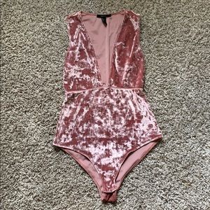 ⚡️Forever 21 bodysuit low cut